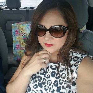 Meet your Posher, Rafaela